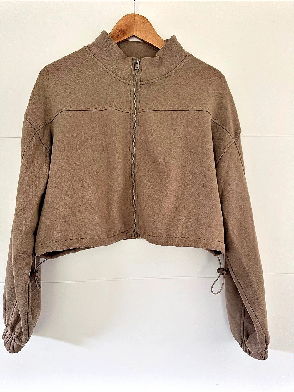 Youngla Cropped Zip Jacket in Brown Size Small Like New